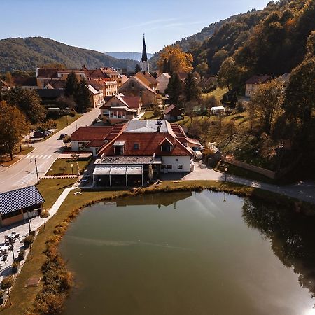 Kozjanski Dvor Podcetrtek Exterior photo
