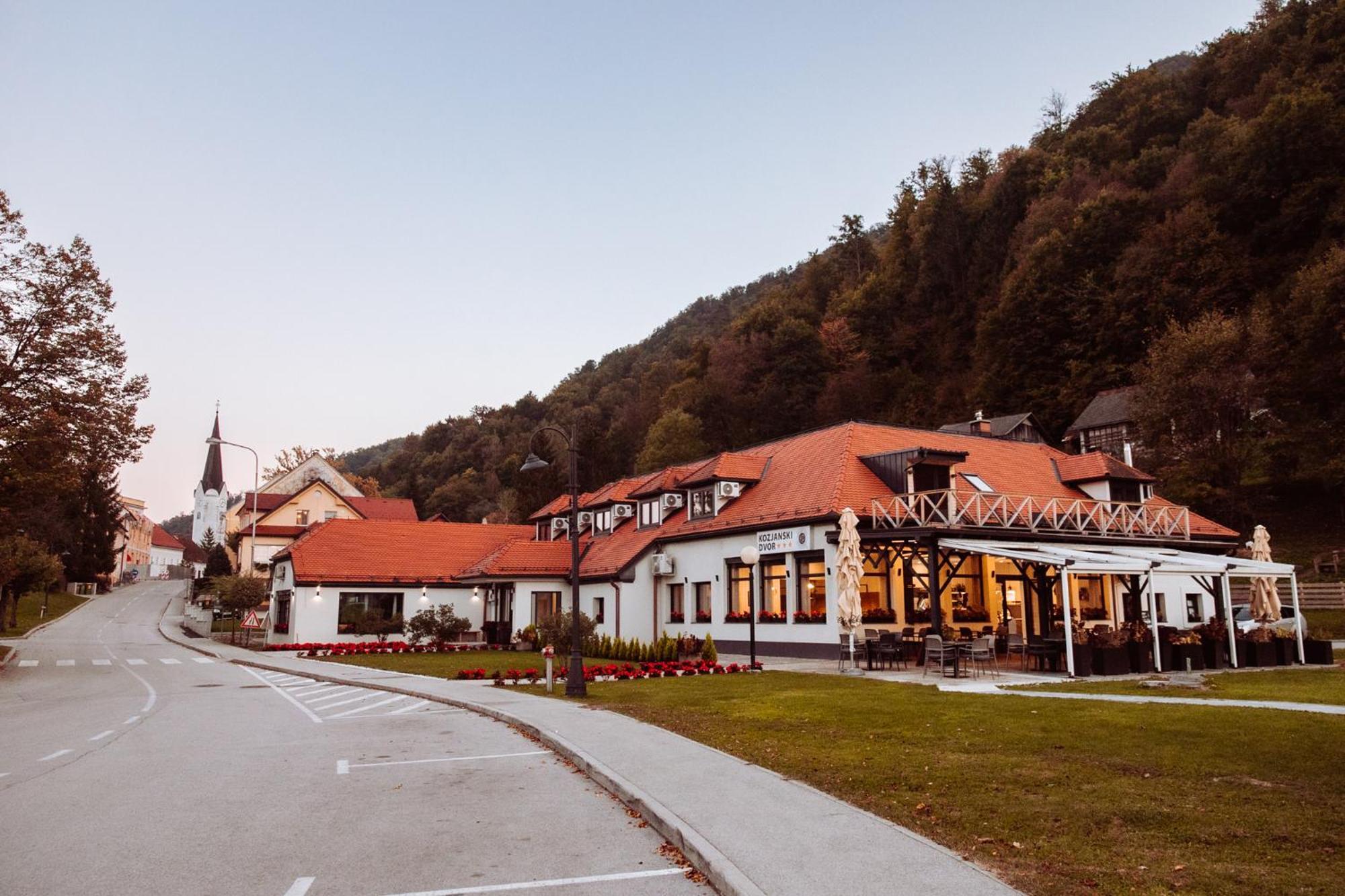 Kozjanski Dvor Podcetrtek Exterior photo